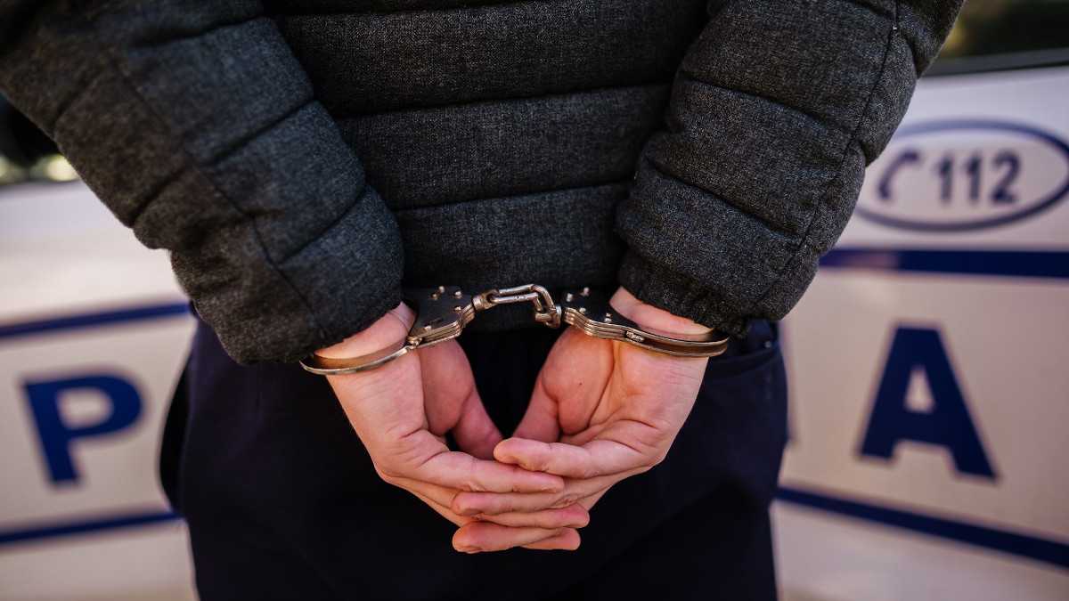 Scandal de corupție la Poliția Murgeni: doi agenți și două persoane civile, reținuți într-un dosar complex de fals și abuz în serviciu